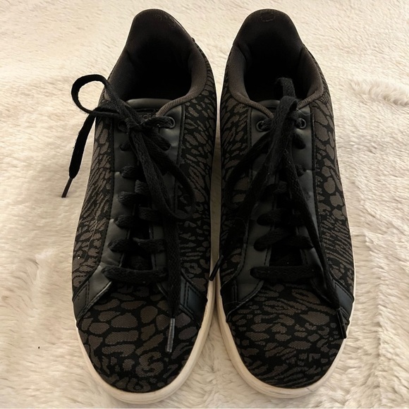 ADDIAS 11 Cloudfoam Black Grey Animal Print Sneaker Shoes Size 11 Lace Up Tennis - Picture 10 of 12